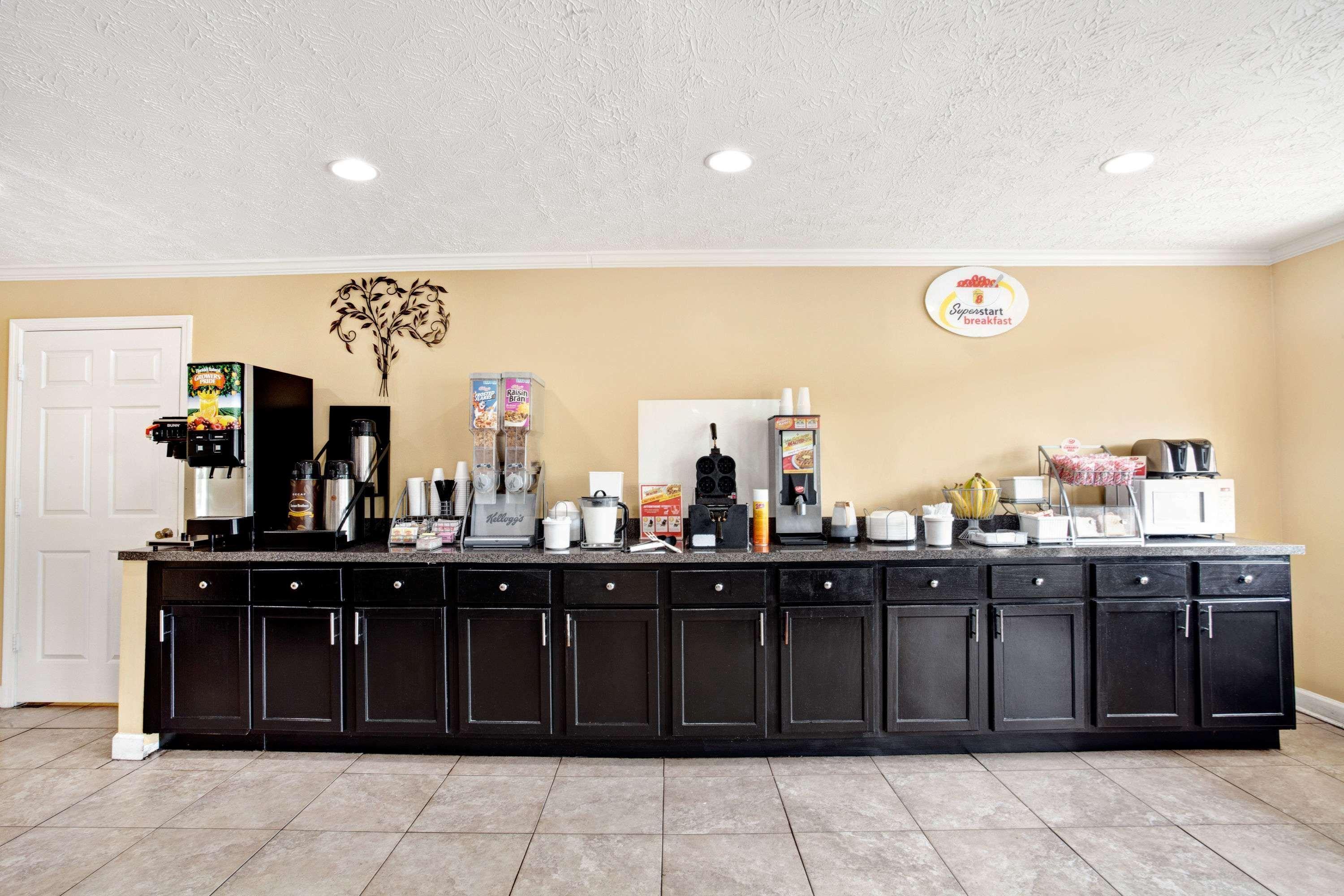 Super 8 By Wyndham Whites Creek/ Nashville Nw Area Екстер'єр фото