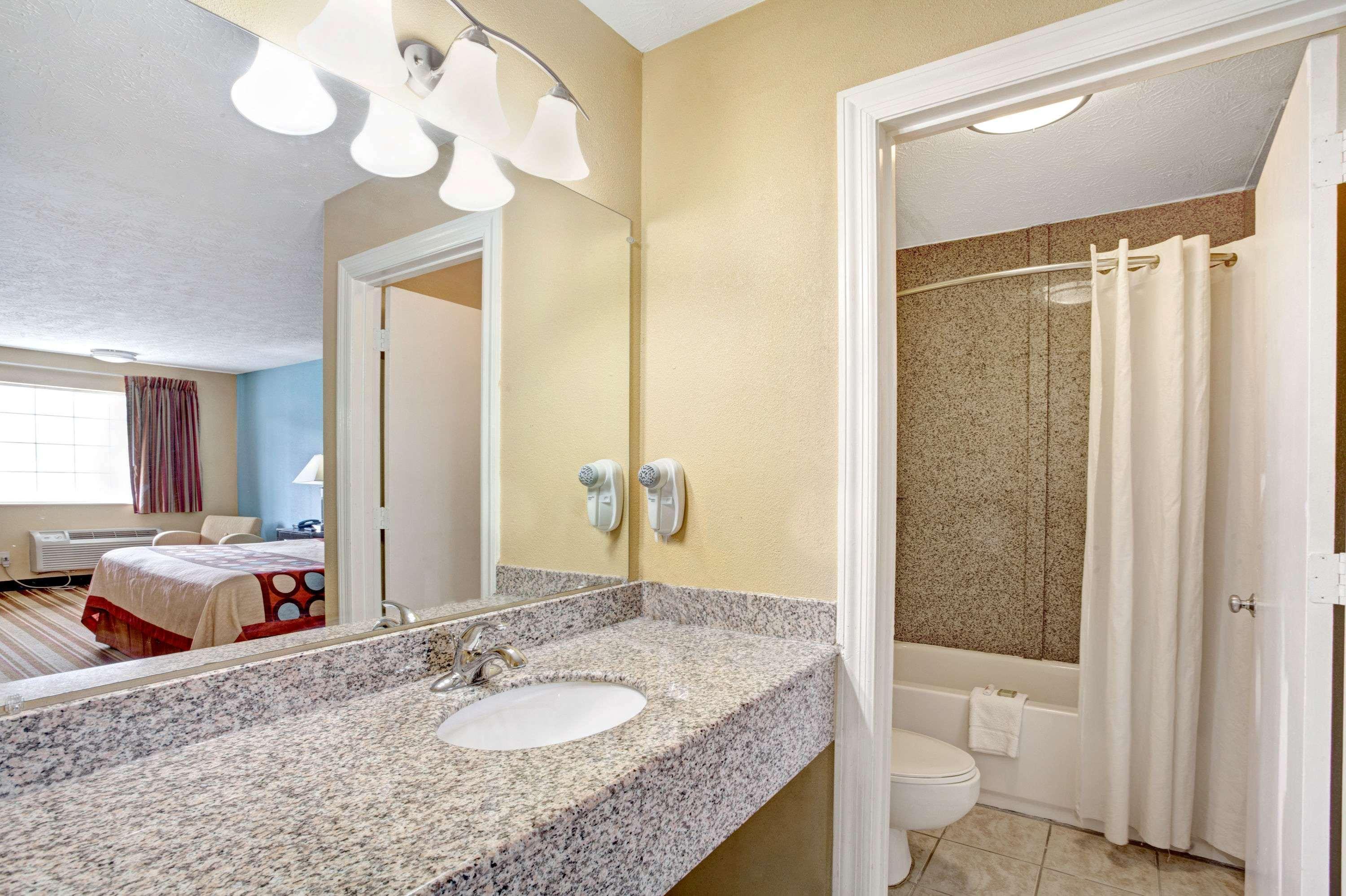 Super 8 By Wyndham Whites Creek/ Nashville Nw Area Екстер'єр фото